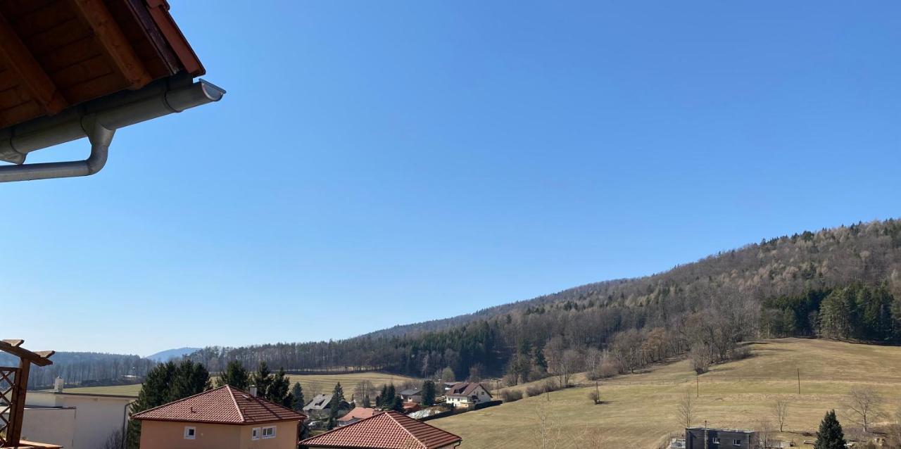 Schones Apartment Mit Terrasse, Mitten Im Grunen Stattegg Exterior foto